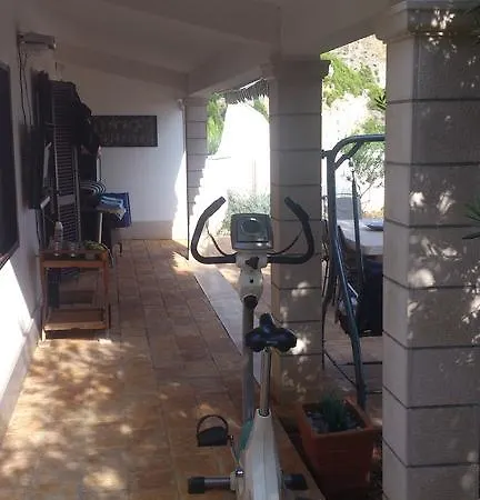Sea View Apartment *